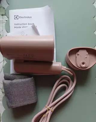 Napařovač oděvů Electrolux