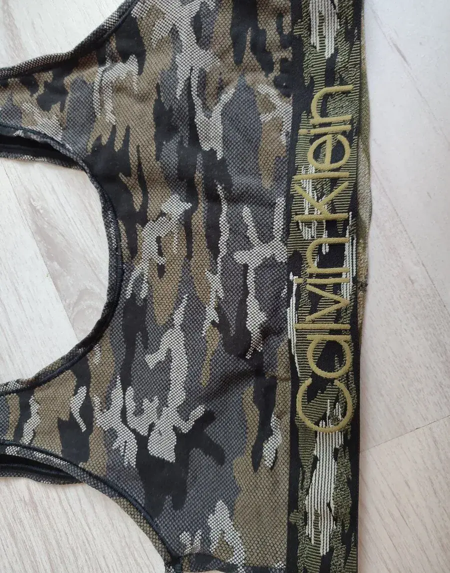 Podprsenka Calvin Klein, velikost s