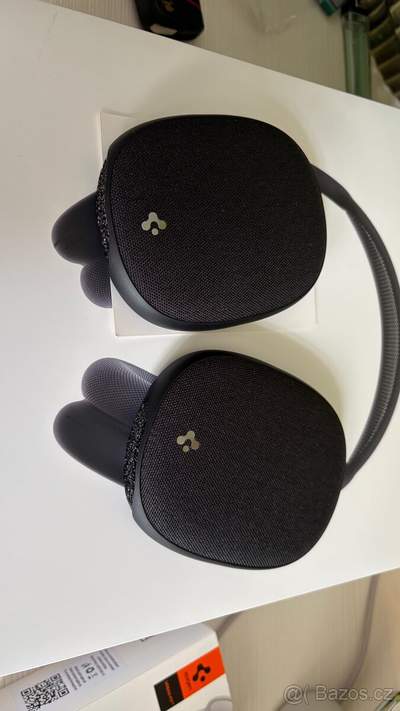 AirPods Max kryty Spigen