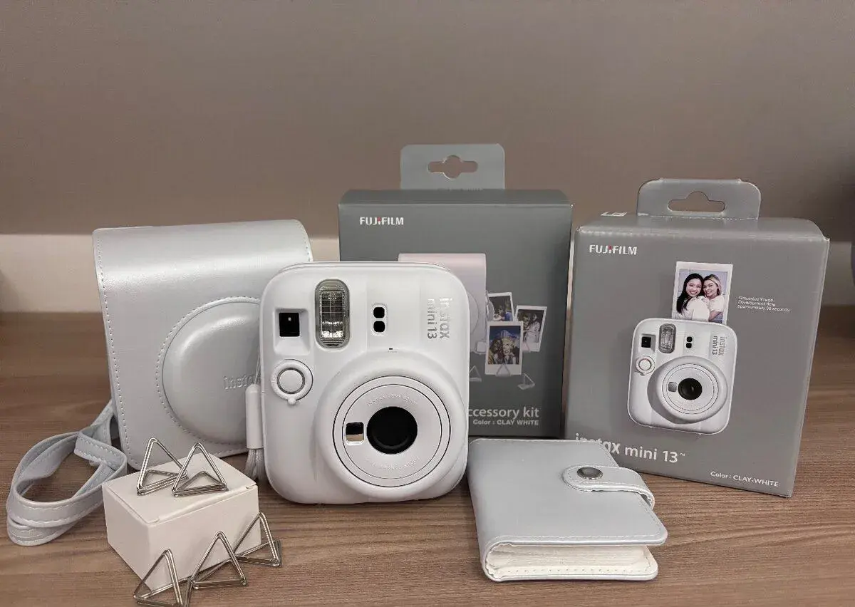 Fujifilm Instax Mini 13 Clay White \+ originál příslušenstv