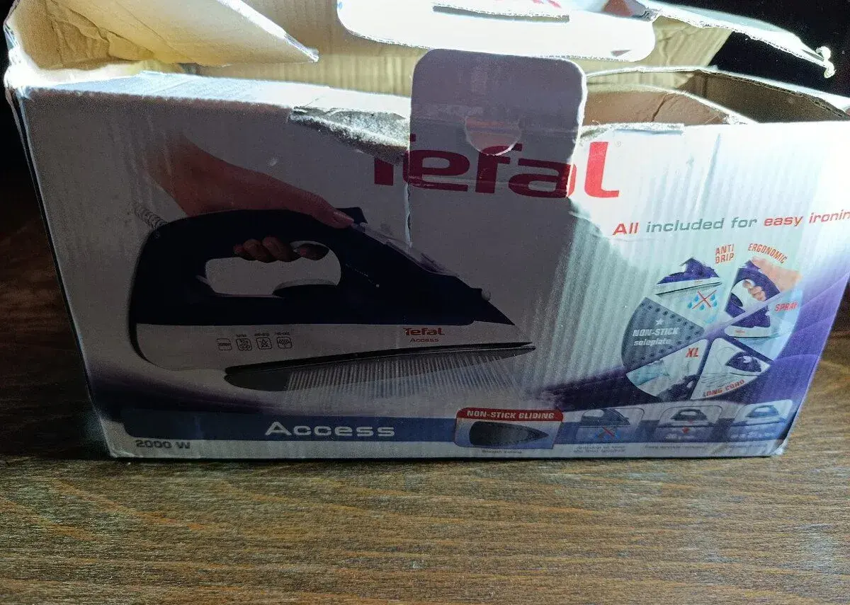 Žehlička Tefal Access