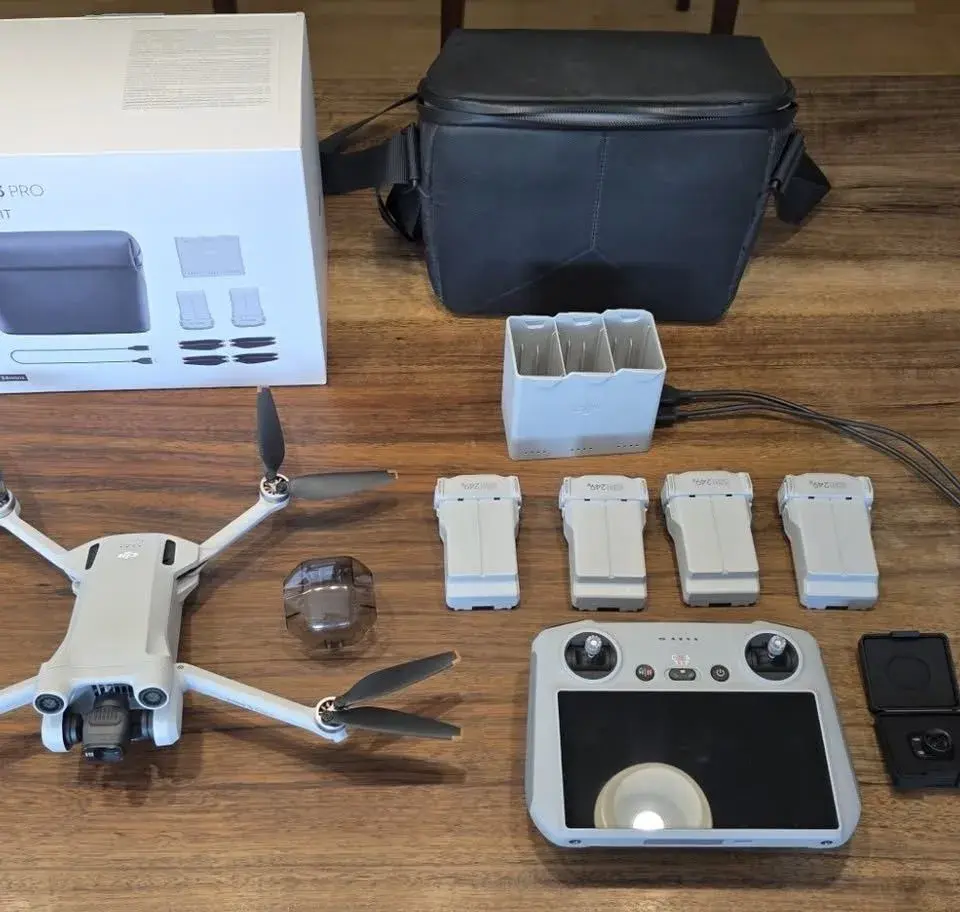 DJI Mini 3 Pro Fly More Combo