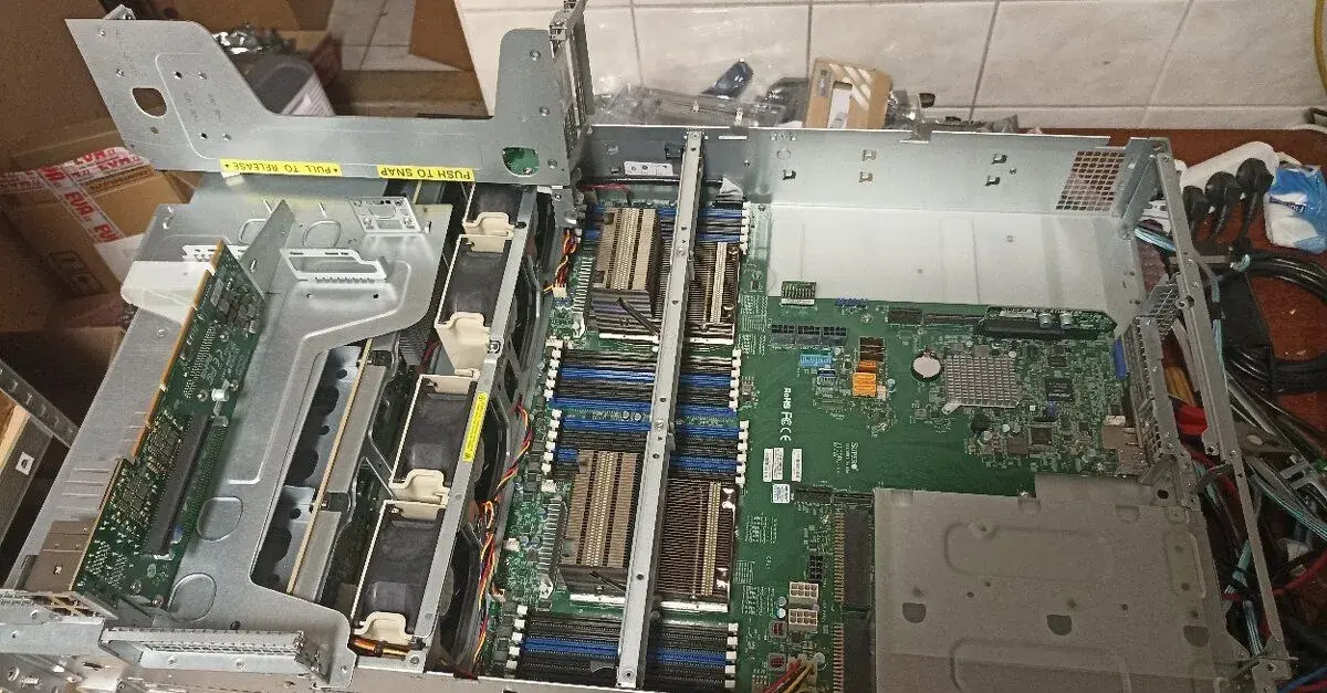 2U Supermicro 6028U-TR4T+, 2xE5-2620v3