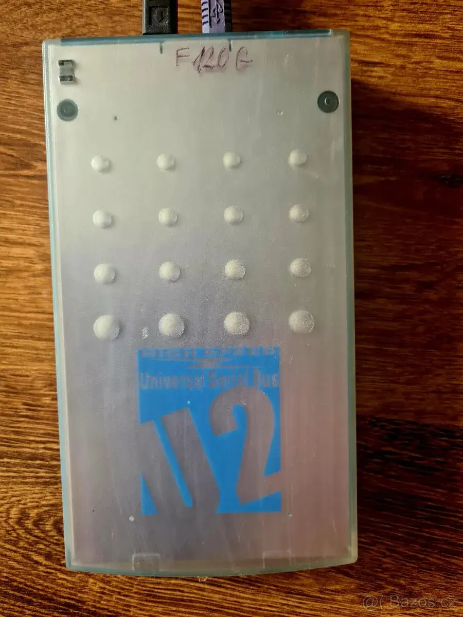 Externí HDD - U2 110GB (s filmy .avi)