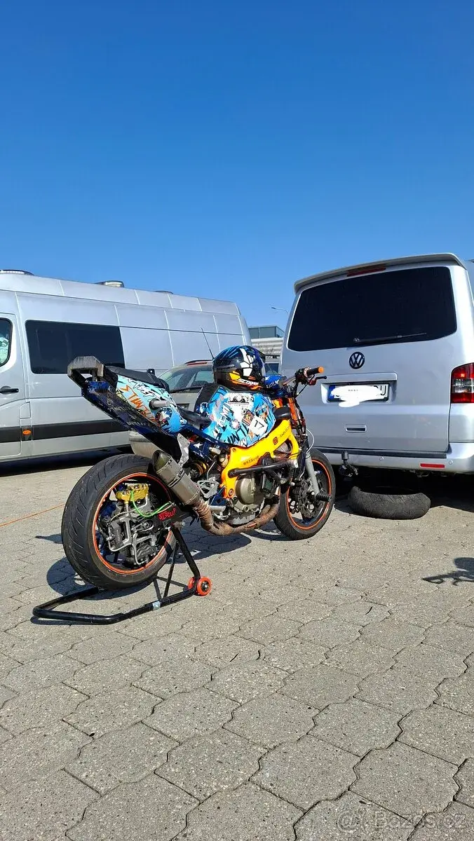 Honda cbr600f4i (Stuntbike)
