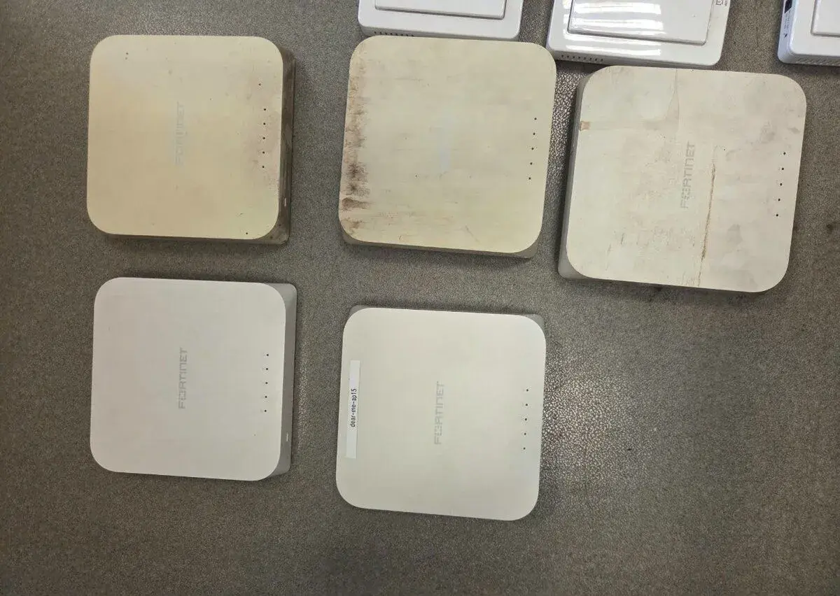 Fortinet FortiAP FAP-320B – Wi-Fi Access Point / přístupový