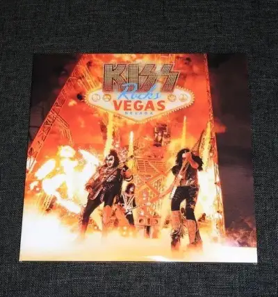 2LP + DVD Kiss - Kiss Rocks Vegas (2016) / LIMITKA / NOVÉ /