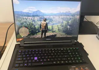 Gigabyte AORUS 17G YD RTX 3080 16 GB i7-11800H 32 GB RAM