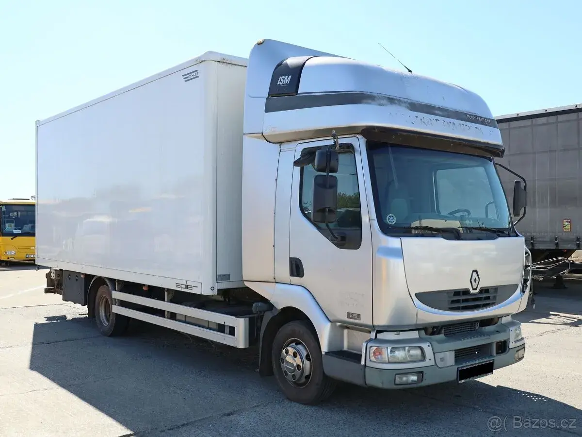 Renault MIDLUM – 2002, 550 230 km