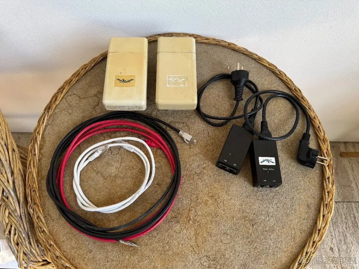 2× Ubiquiti NanoStation5 loco + PoE injektory + příslušenstv