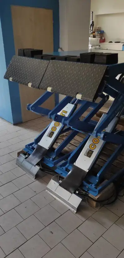 Nůžkový zvedák 3.500 kg/1.9 m na podlahu,nebo do podlahy