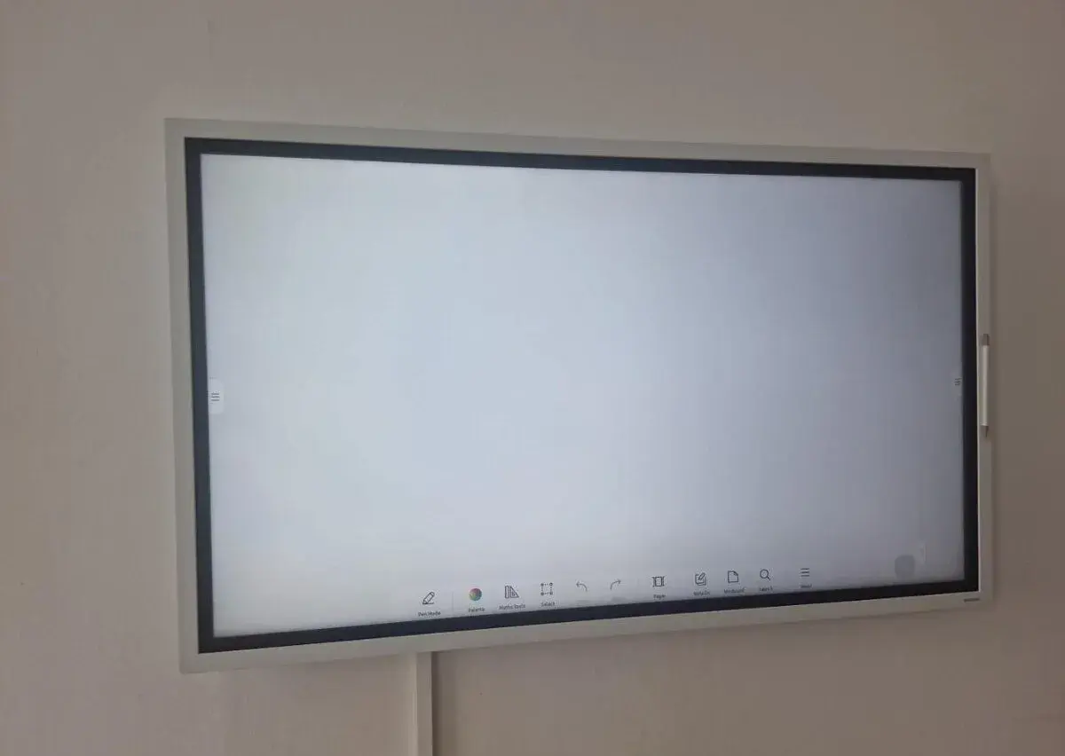 Samsung Flip Pro WM55B 55″ 4K dotyková tabule