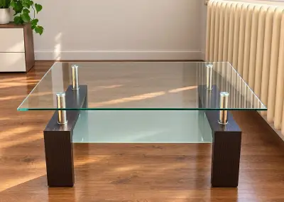 Skleněný konferenční stolek