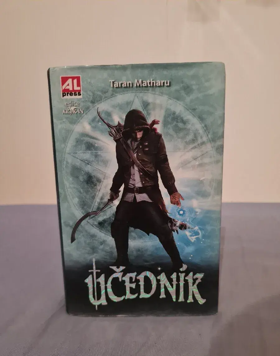 Kniha UČEDNÍK Taran Matharu