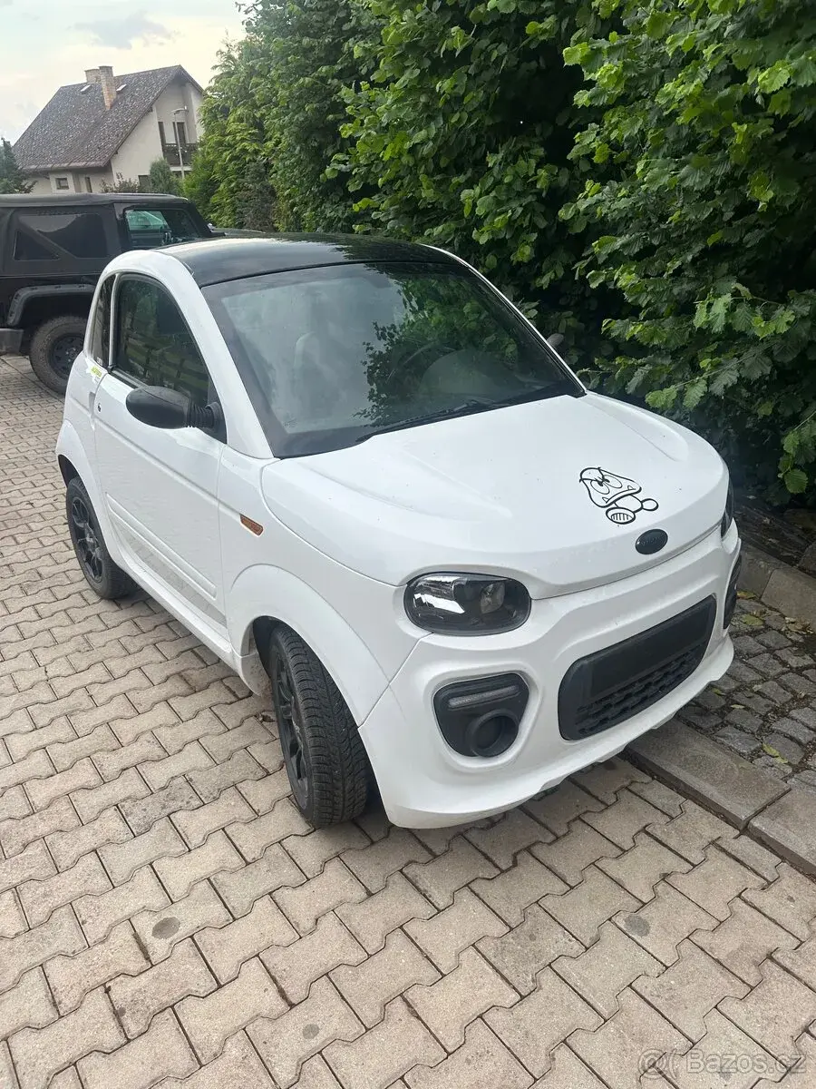 Microcar due 6