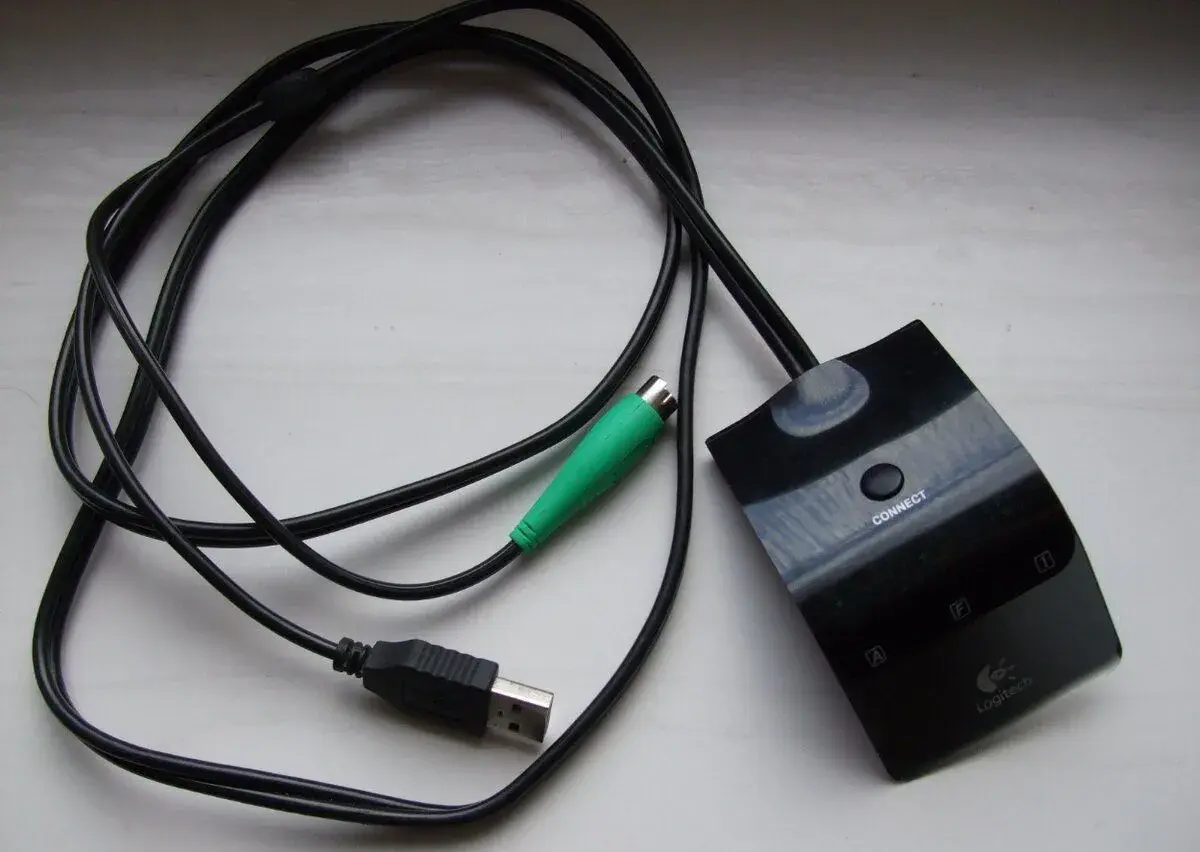 LOGITECH RECEIVER