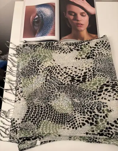 dámský šátek 180 x 40 cm