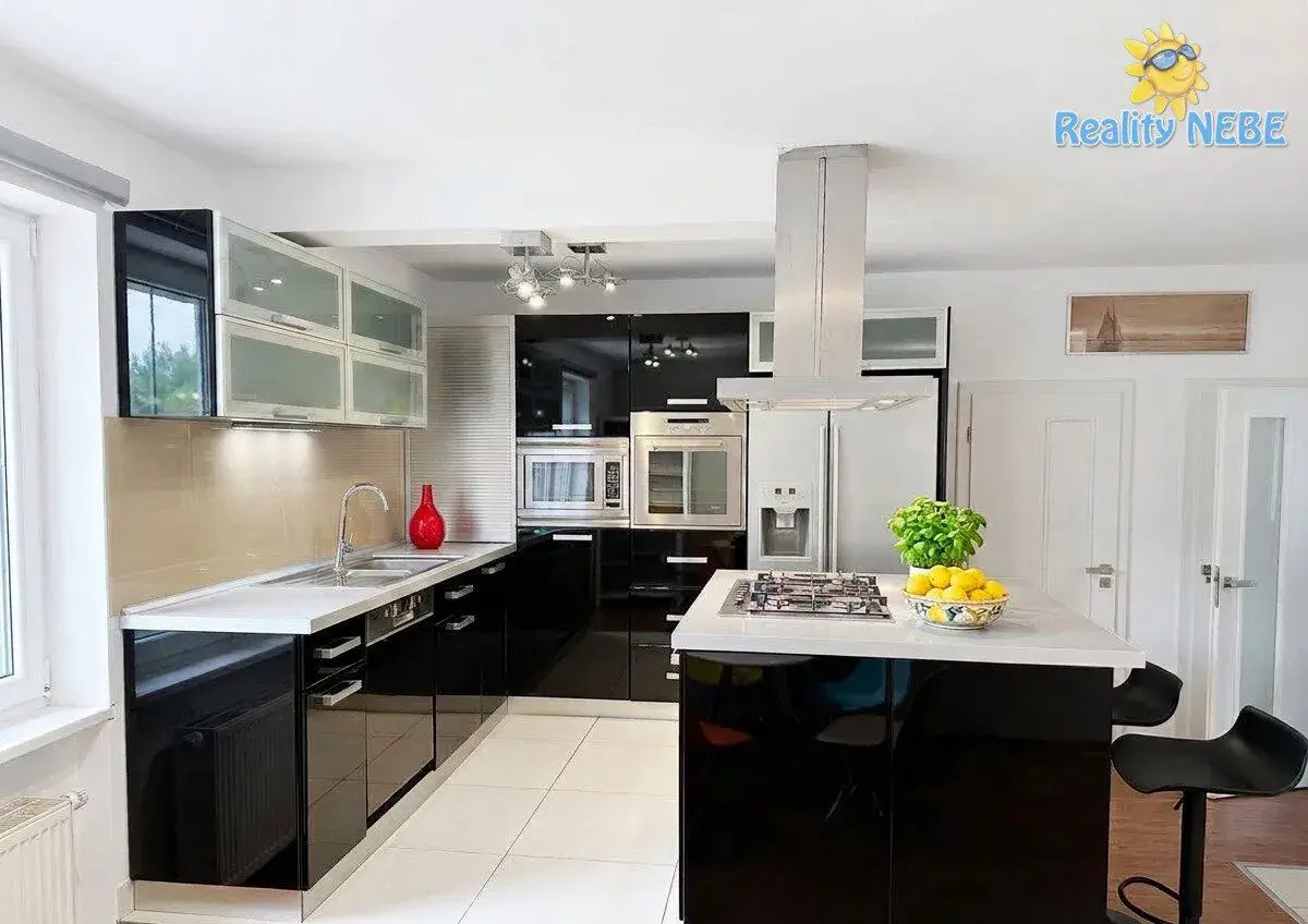 Pronájem bytu 3+kk, 80 m2, Naskové, Praha 5, Košíře