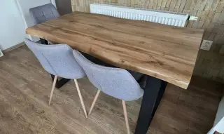 Jídelní stůl a 3 židle