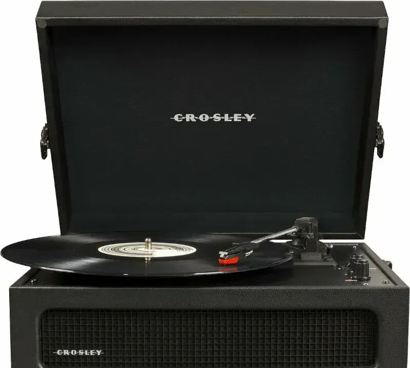 PŘENOSNÝ/KUFŘÍKOVÝ GRAMOFON CROSLEY VOYAGER BLACK