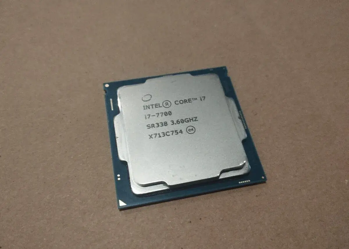 Intel Core i7-7700