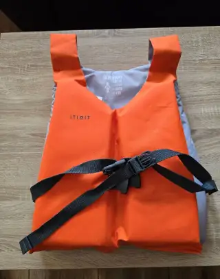 Plovací vesta Decathlon 80kg+