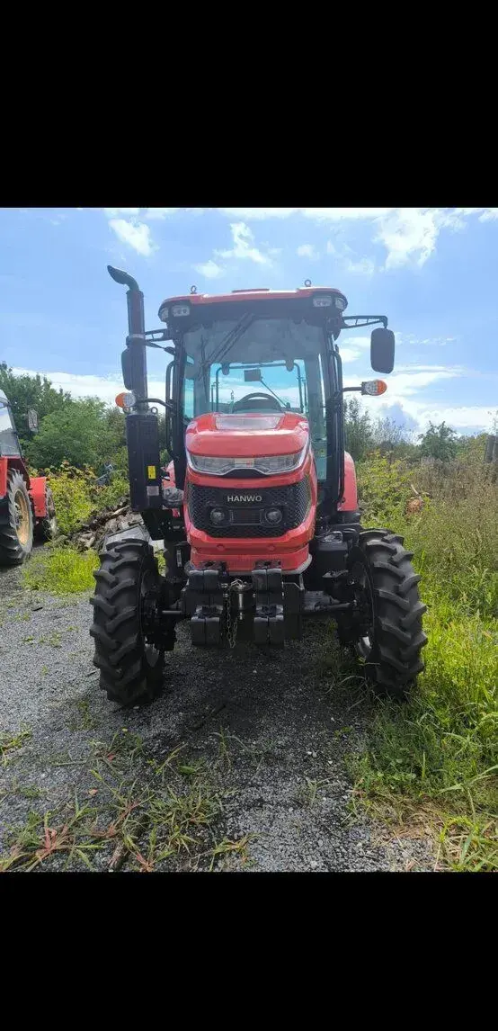 Traktor Hanwo 704c