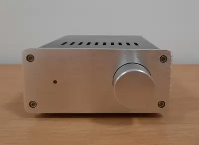 Digitální stereo zesilovač 2x300W s TAS5630 - se zdrojem