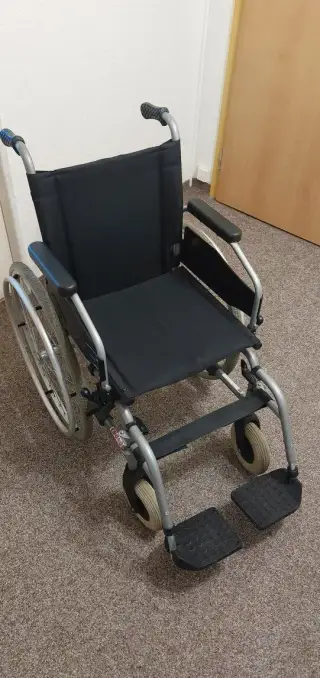 Invalidní vozík Cronos - zánovní