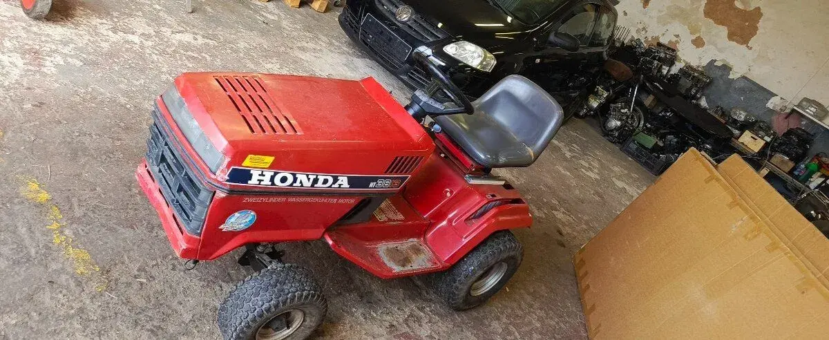 Traktor Honda HT3813