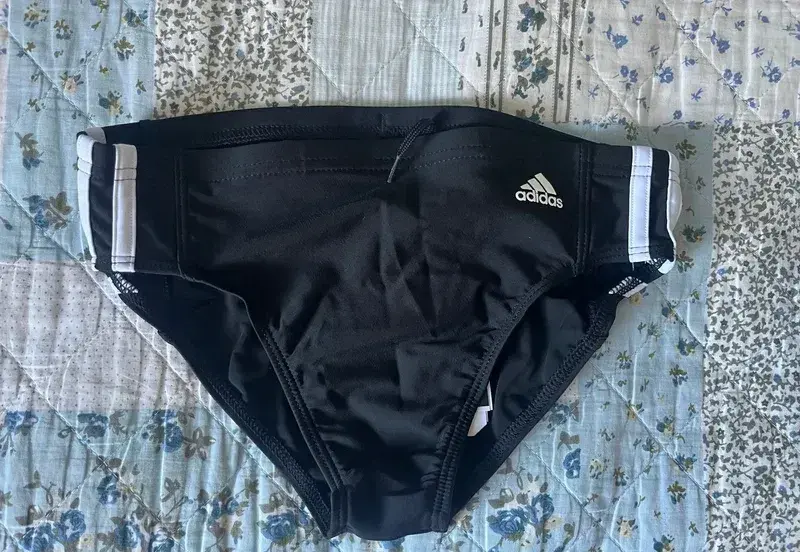 Nové plavky zn.Adidas,vel.152