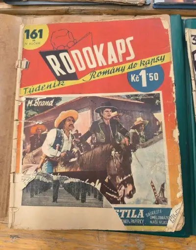 Sbírka starých Rodokapsů a dobových tisků