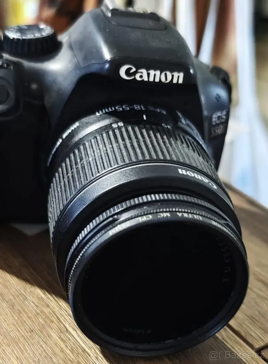 Canon EOS 550D s objektivem