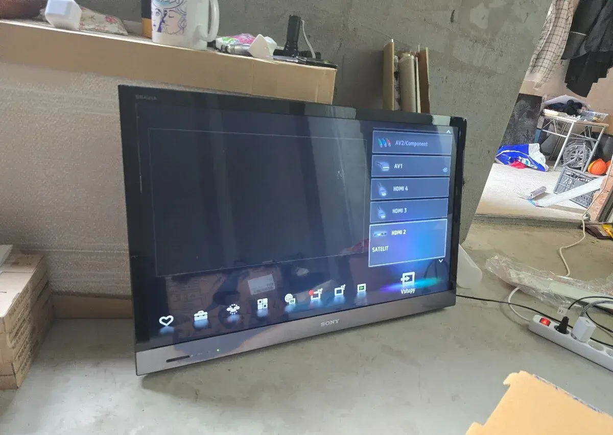 37" LED Sony Bravia FullHD + set-top box