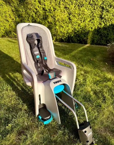 Dětská cyklosedačka Thule RideAlong – Light Grey