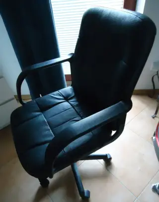 Křeslo výškově polohovatelné