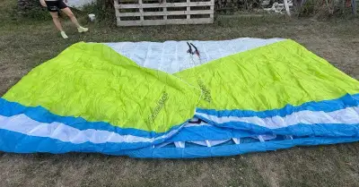 Paragliding