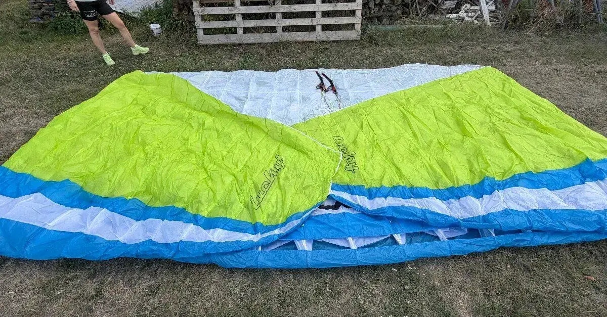 Paragliding