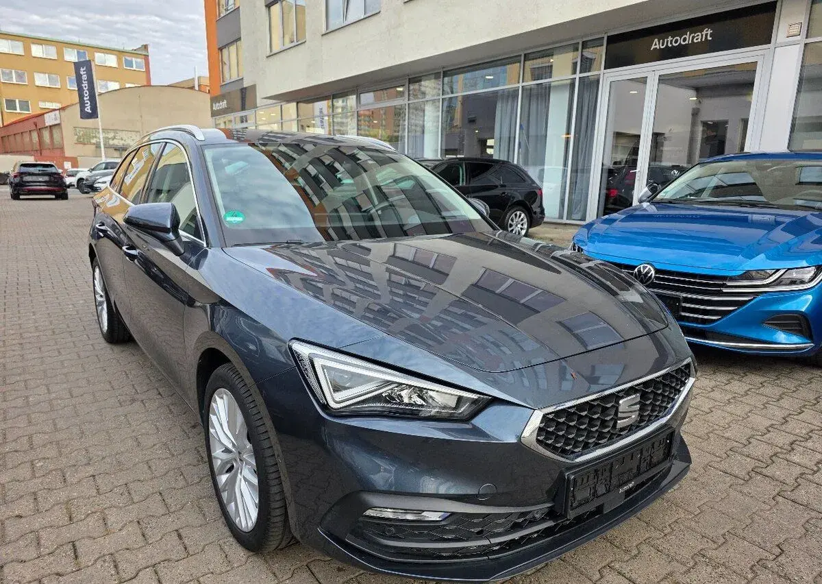 Seat Leon – 2023, 151 392 km
