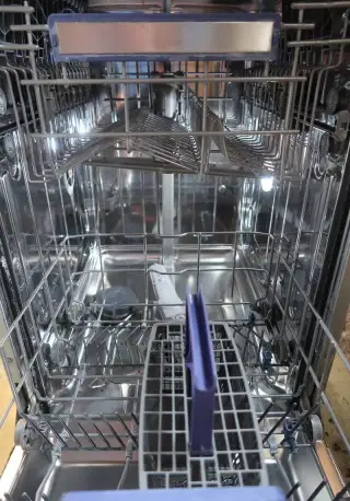 Myčka BEKO DSFS 6835 X