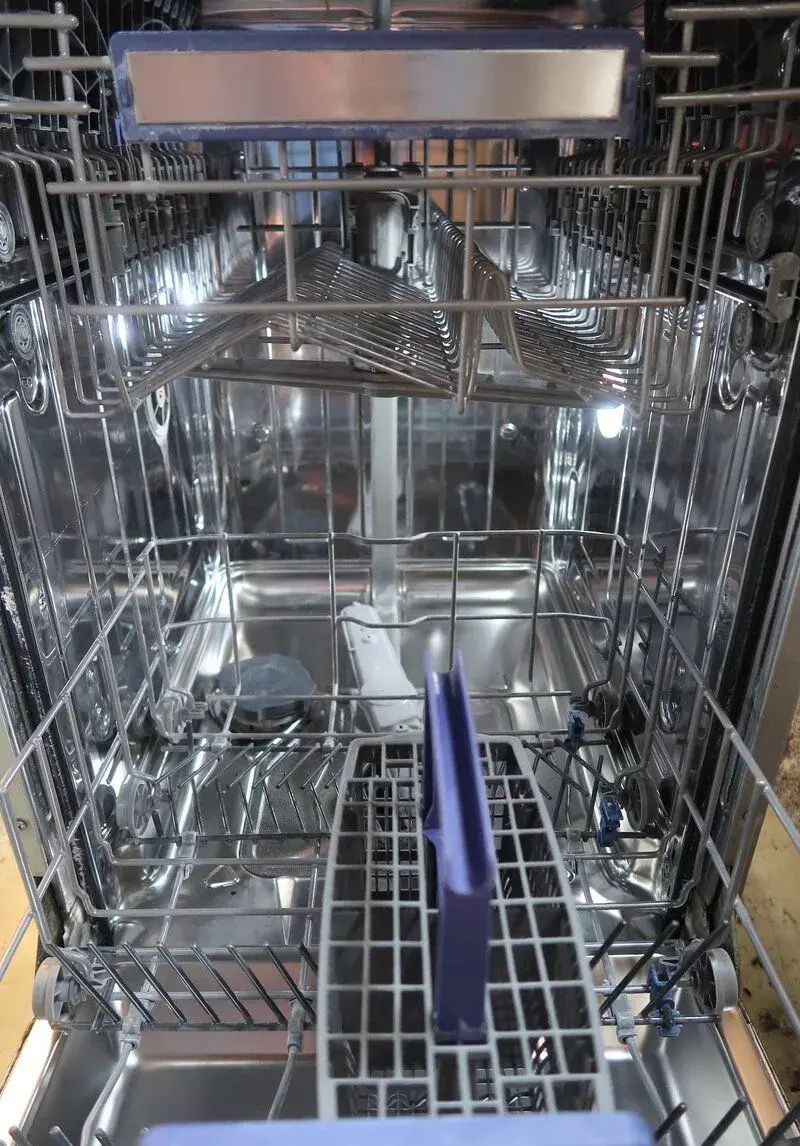 Myčka BEKO DSFS 6835 X