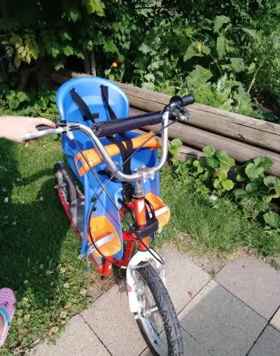 Sedačka na koloběžku
