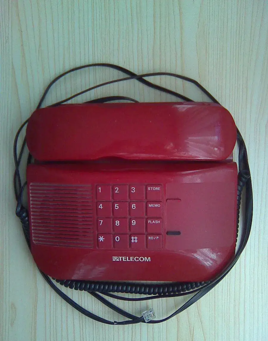 Stolní telefon
