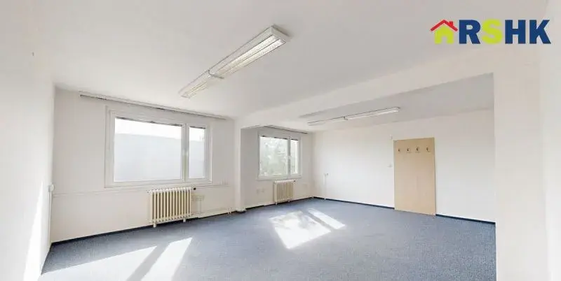 Pronájem samostatné administrativní budovy 583 m²,...