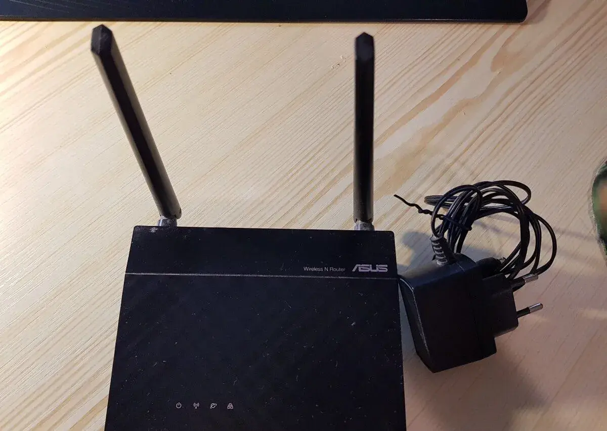 Router ASUS RT-N12PLUS