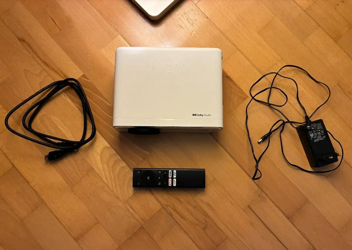 Projektor AURZEN EAZZE D1