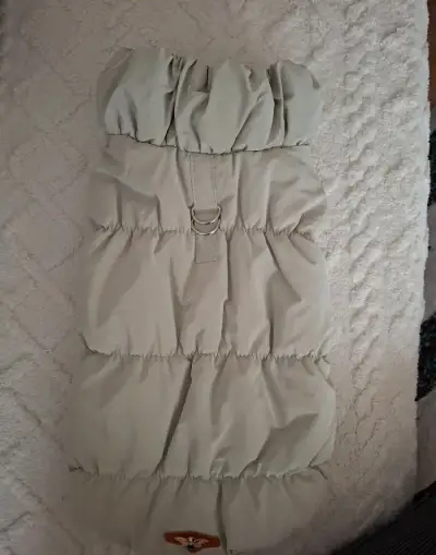 Nová bundička pro pejska, vel. L. Moc krásná, ale nám bohuže