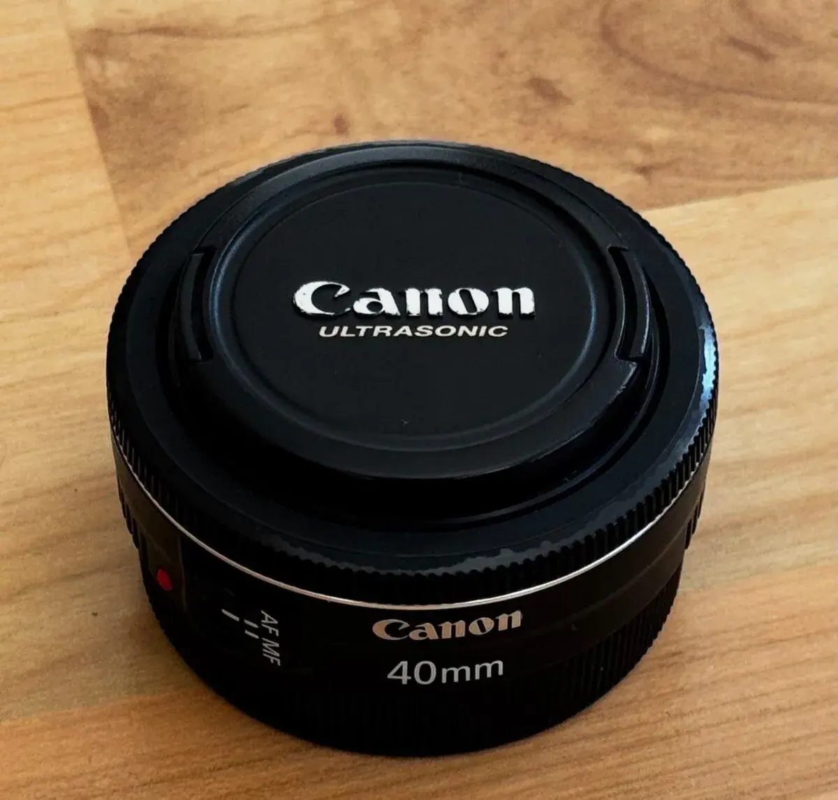Canon 40mm f/2.8 STM