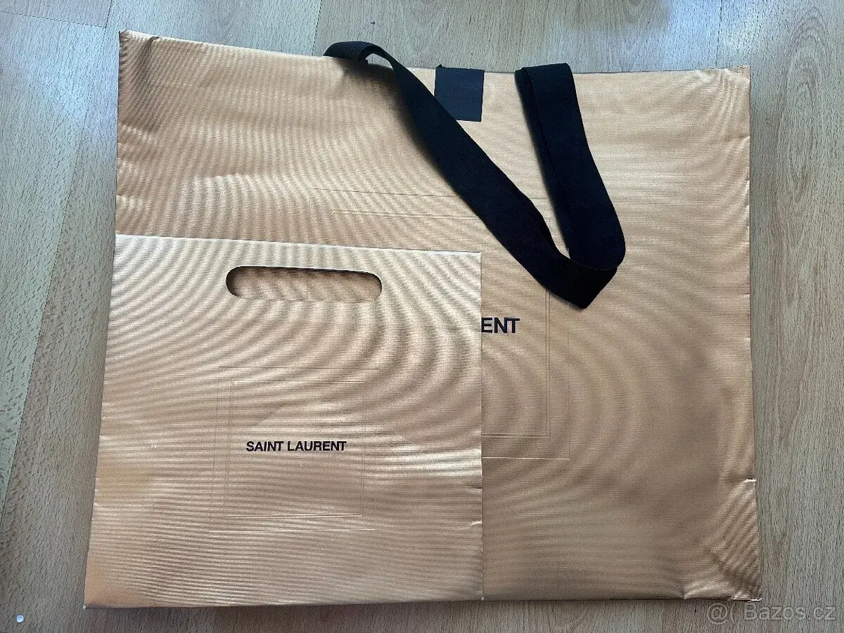 Papírové tašky značky SAINT LAURENT