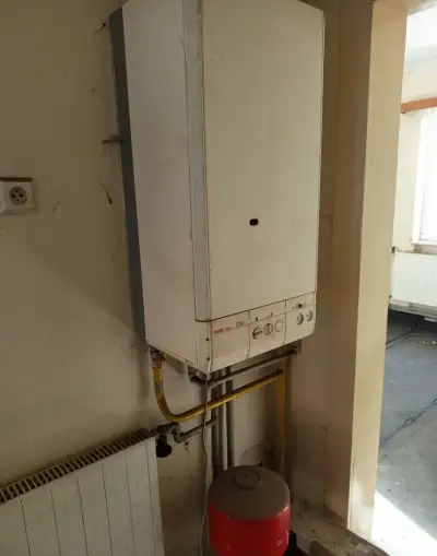 DESKOVÉ RADIÁTORY + PLYNOVY KOTEL